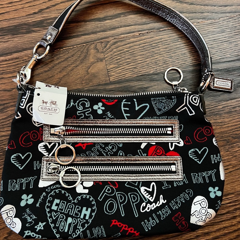 BNWT Coach shoulder bag, great for a night out!